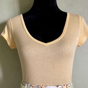 Gap Woven Deep V-Neck T'shirt, Pale Yellow, Medium